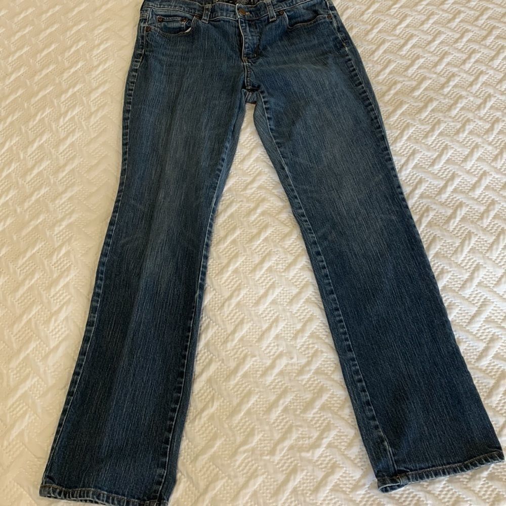 New York & Co mid-rise straight leg jeans, 8 Average